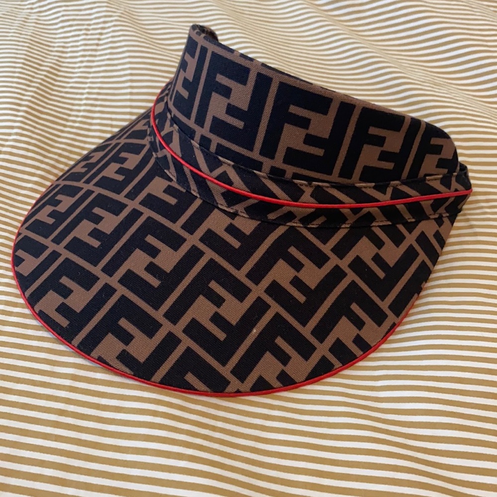 SOLD OUT Fendi logo visor